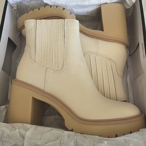 NEW WITH TAGS Dolce Vita - Caster H2O Booties ivory leather size 9.5 waterproof